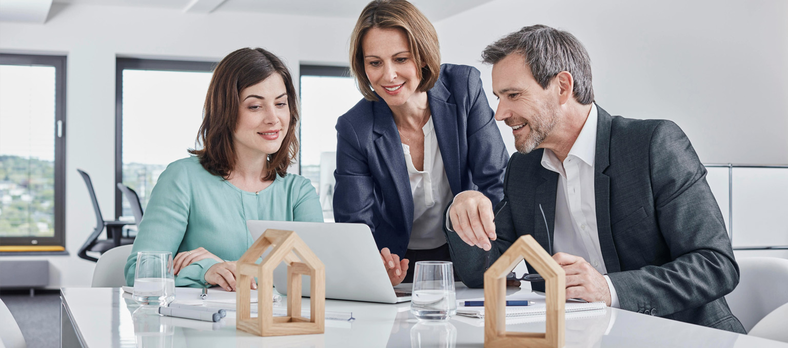 LUXES INVESTMENT